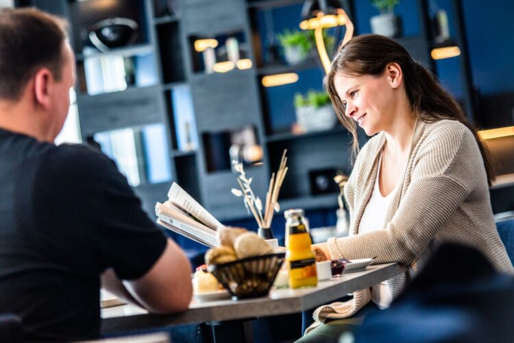 hotel lindemanns fruehstueck gaeste min